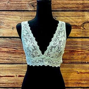 Wireless bralette